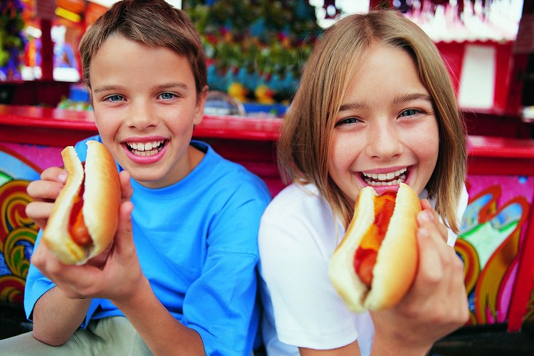 Las ferias estatales y los carnavales son conocidos por sus sabrosos bocadillos altos en calorías.