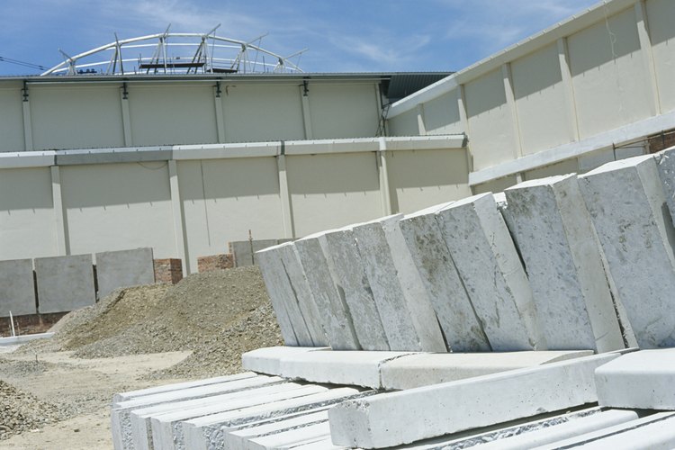 Los bloques de cero asentamiento se hacen con muy bajo contenido de agua.