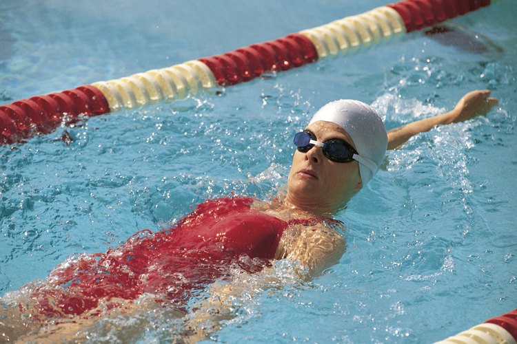 La natación es un tipo de resistencia muscular dinámica.