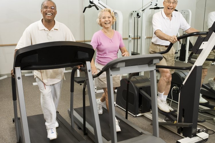 Socializa con miembros del gimnasio interesados en socializar contigo.