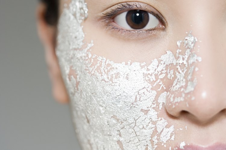 El Obagi Blue Peel reduce significativamente el daño solar, las arrugas y las cicatrices del acné, entre otros.