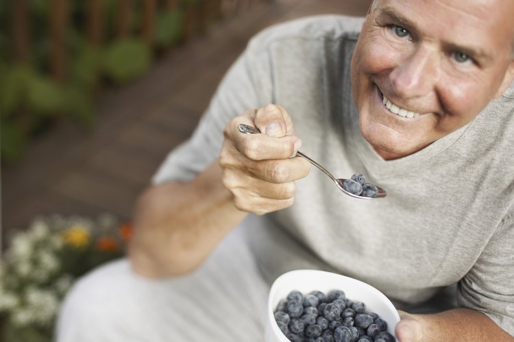 Come arándanos y otras frutas de alto contenido de antioxidantes para la pancreatitis aguda.