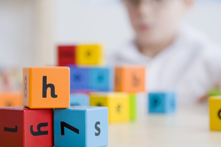 El Adderall ayuda a los niños con trastorno por déficit de atención con hiperactividad (TDAH) a concentrarse y prestar atención en la escuela.