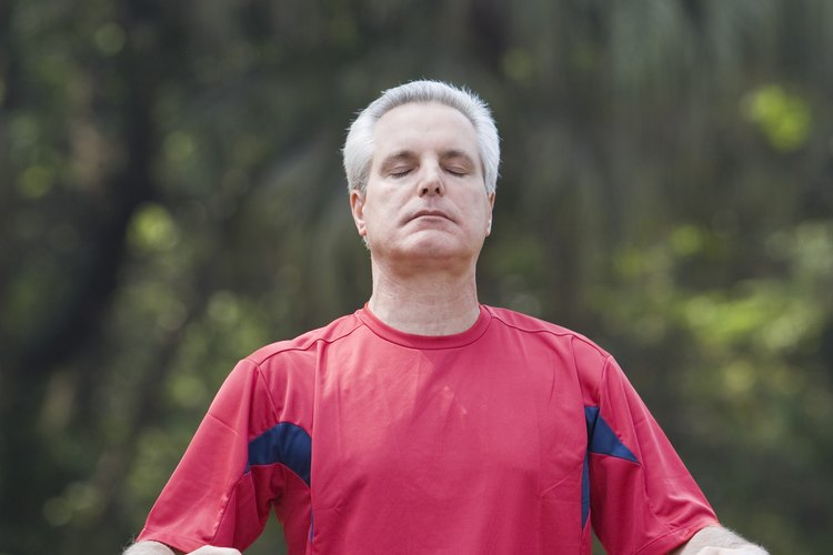 La meditación ayuda a controlar tu mente para las artes marciales Shaolin.
