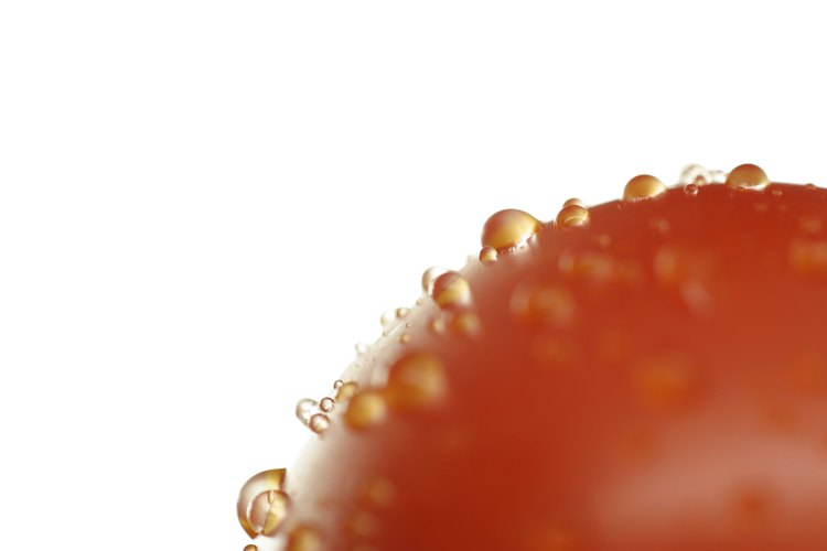 Los solventes de limpieza son sustancias químicas fabricadas que se utilizan en productos de limpieza.