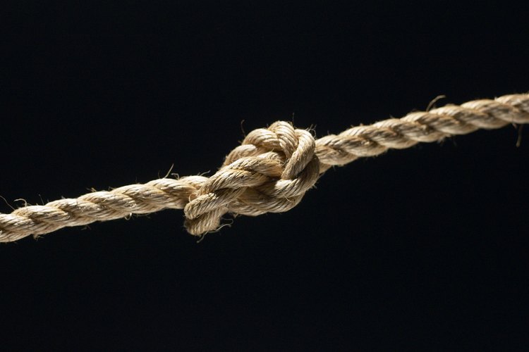 El juego de la soga tiene su origen con los barcos.