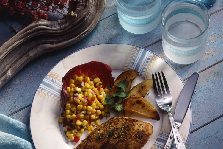 La pechuga de pollo tiene un alto contenido de proteína sin grasa.