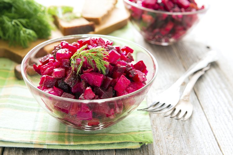 Tazón de ensalada de remolacha (beetroot)