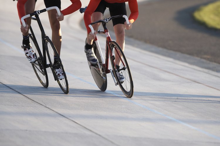 Unas ruedas de fibra de carbono son ideales para las carreras, pero son excesivas para entrenar.