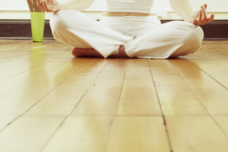 Pilates incluye ejercicios para la mente y el cuerpo similares al yoga y la meditación.
