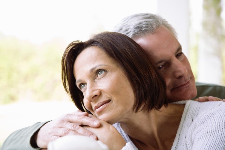 Habla con tu médico si piensas que tienes deficiencia hormonal.