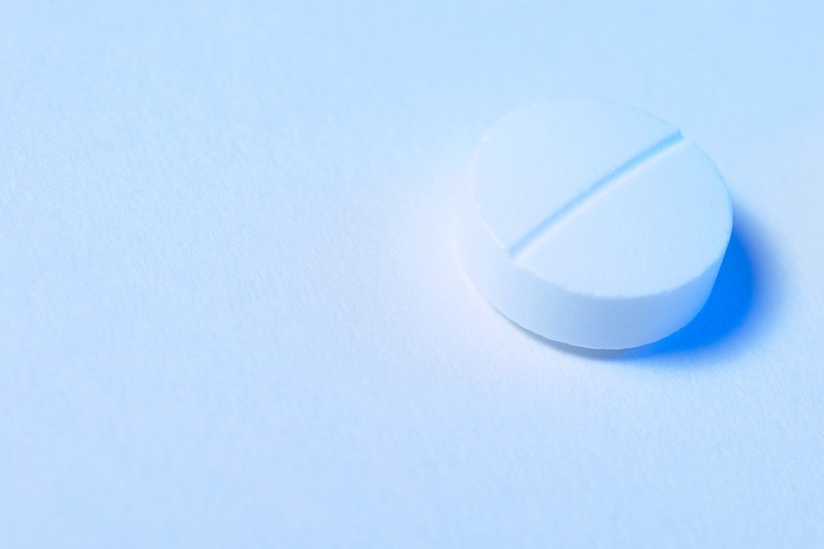 Los medicamentos para aliviar los síntomas de las púrpuras son los AINEs y los esteroides.