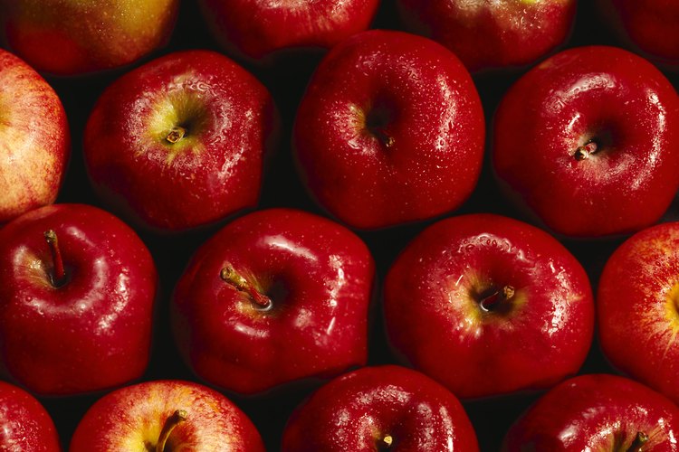 El mejor momento para escalfar las manzanas es cuando están en temporada, en el otoño.