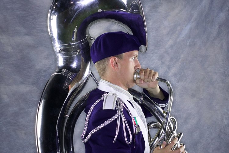 Marchar con un instrumento requiere de un alto nivel de acondicionamiento.
