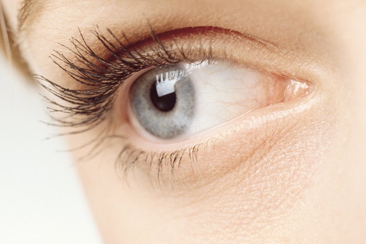 Luce una mirada rejuvenecida con la crema Preparation H.