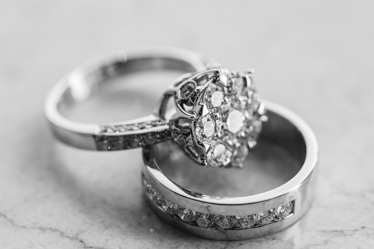 Algunos anillos de plata contienen níquel.