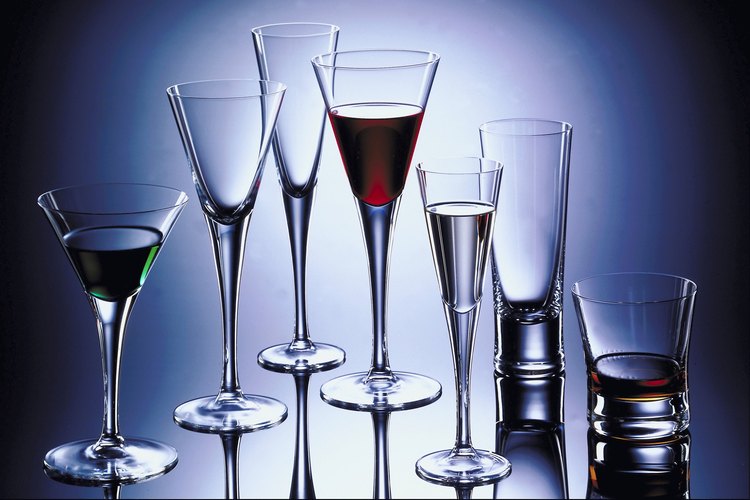 Las personas que habitualmente beben grandes cantidades de alcohol tienen GGTs elevados.