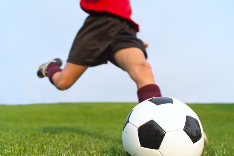Pros y contras del césped artificial en los deportes.