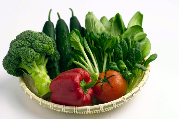Los vegetales y frutas tienen alto contenido de agua.