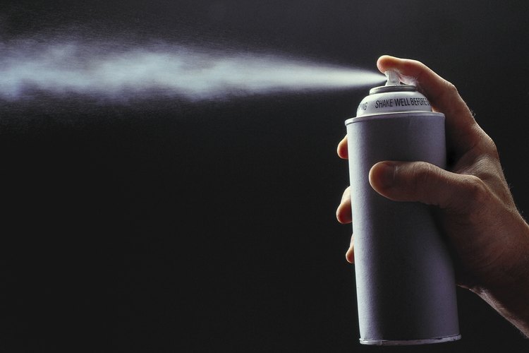 El gas de pimienta causa irritación en tus ojos y piel.