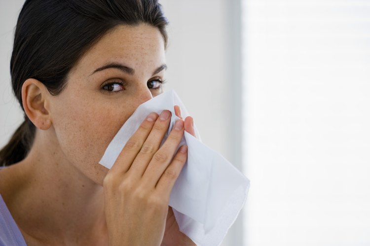 Mujer con alergia.