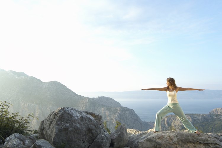 Practica yoga todos los días para reducir tu ritmo cardíaco.
