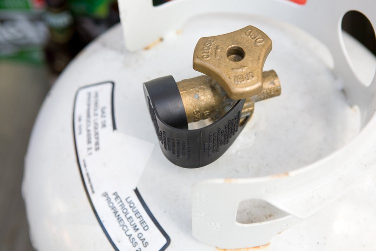Los tanques de propano deben almacenarse apropiadamente incluso cuando están vacíos.