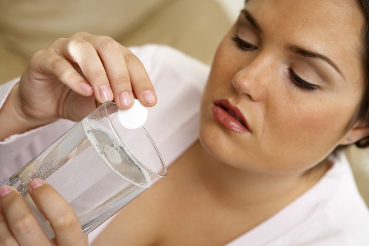 Puedes usar tabletas para disolver en agua como tratamiento para el reflujo ácido.