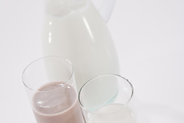 El kéfir contiene probióticos que pueden ayudar a regular tu digestión.