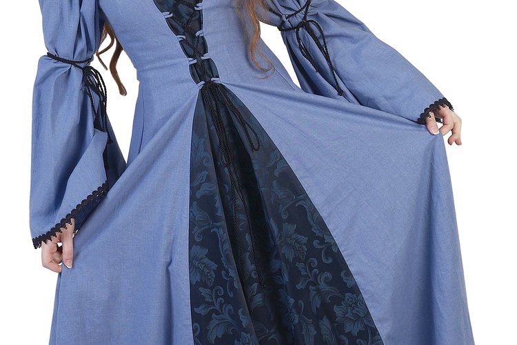 Resalta tu disfraz con un maquillaje medieval.
