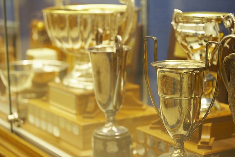 Exhibe tus trofeos y medallas.
