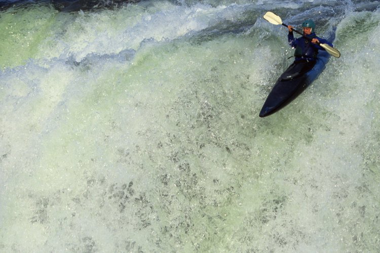 Tener la pala adecuada puede hacer el canoteo con kayak mucho más divertido.