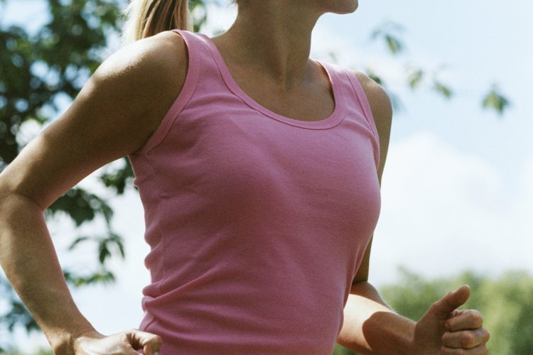 Alternar intervalos de trotar y correr aumenta la cantidad de calorías quemadas.