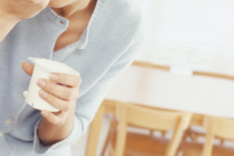 Los beneficios del yogur van más allá de la proteína y el calcio.