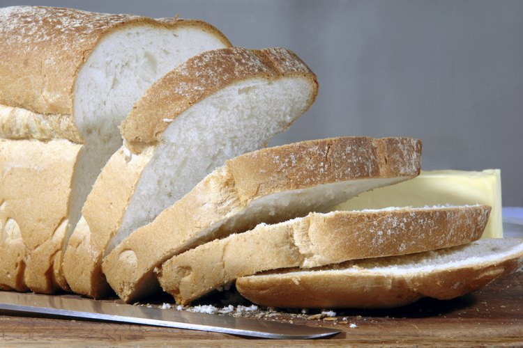 El pan debe ser evitado tanto en las dietas libres de gluten o las que se hacen para la candidiasis.