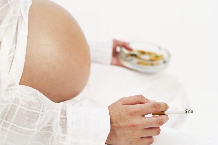 Cualquier sustancia que introduzcas en tu cuerpo, tu bebé lo resentirá.