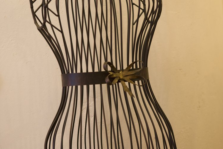 Una figura de reloj de arena es femenina y sensual.