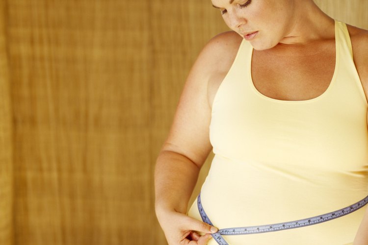 El aumento de peso abdominal rápido puede indicar una enfermedad médica subyacente.