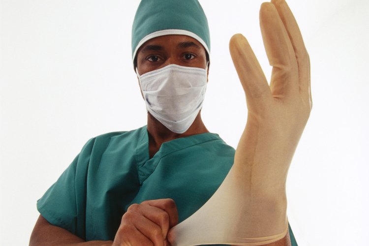 Muchos profesionales reflexionan sobre si los guantes estériles o los no estériles son la mejor opción.