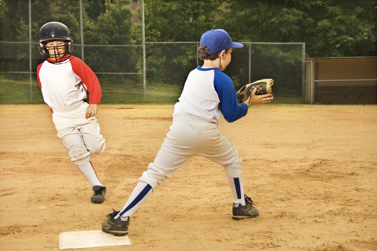 El hecho de que el softbol no es un deporte de contacto no significa que los jugadores no sufran lesiones.