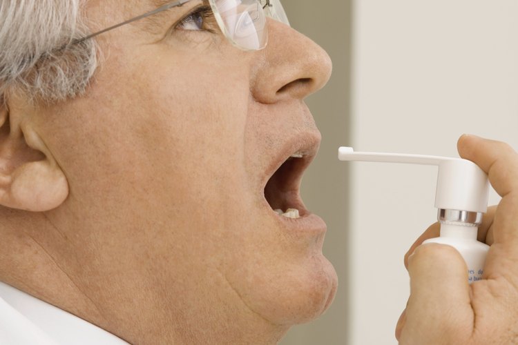Una de las causas más comunes del mal aliento es la gingivitis.
