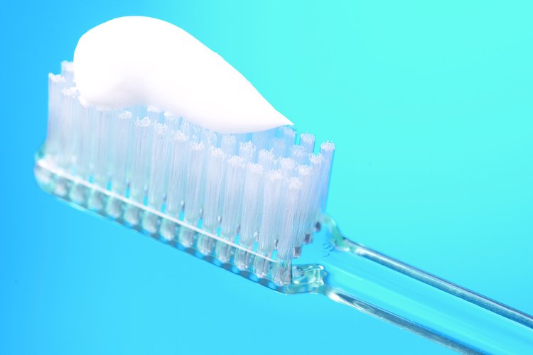 Los triglicéridos generan controversia, pero no debes preocuparte por los que componen las pastas dentífricas.