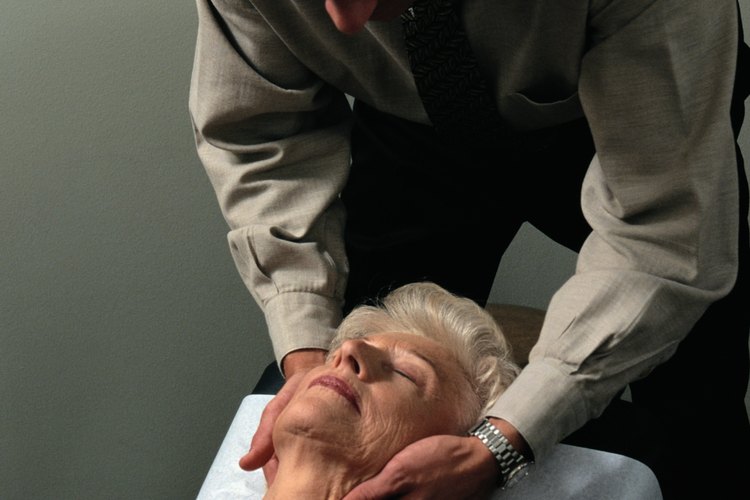 Un profesional de la salud puede mostrarte algunos ejercicios que puedes hacer por tu cuenta.