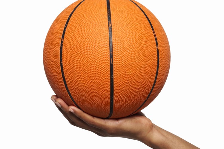El baloncesto contribuye a una quema de calorías adecuada para la pérdida de peso.