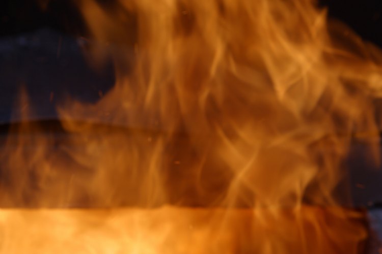 La teoría calórica es una teoría obsoleta que afirmaba que el calor era un fluido que pasadaba desde sustancias calientes a sustancias frías.