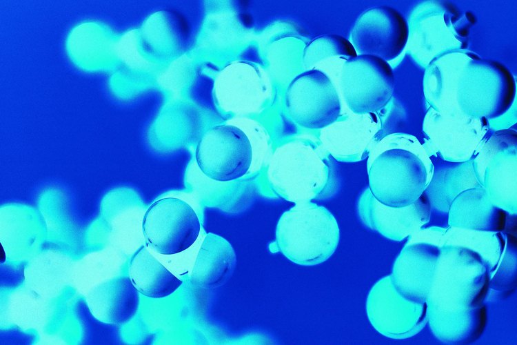 El tamaño y la forma de las proteínas específicas varían de acuerdo a su función.