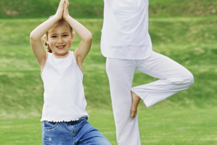 El yoga puede beneficiarte a ti y a tu hijo.