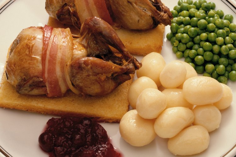 Las codornices son un plato impactante y delicioso.