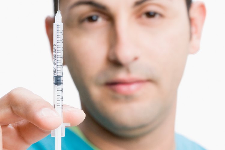 La mayoría de las vacunas contra la gripe se administra mediante una inyección en el brazo.