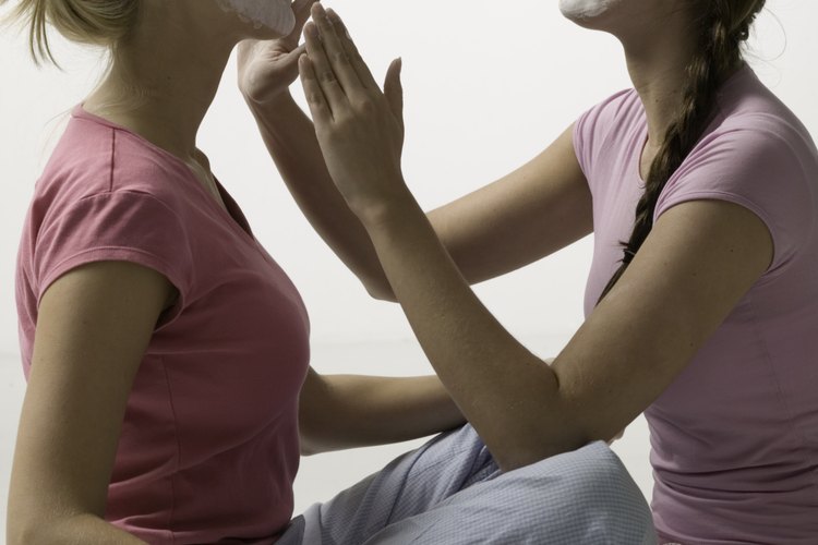 Los humectantes son esenciales para un cutis saludable.